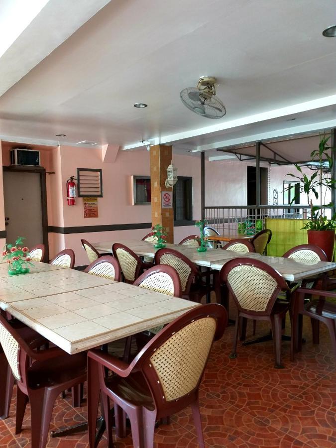 Sola Eleganza Apartelle Quezon City Bagian luar foto