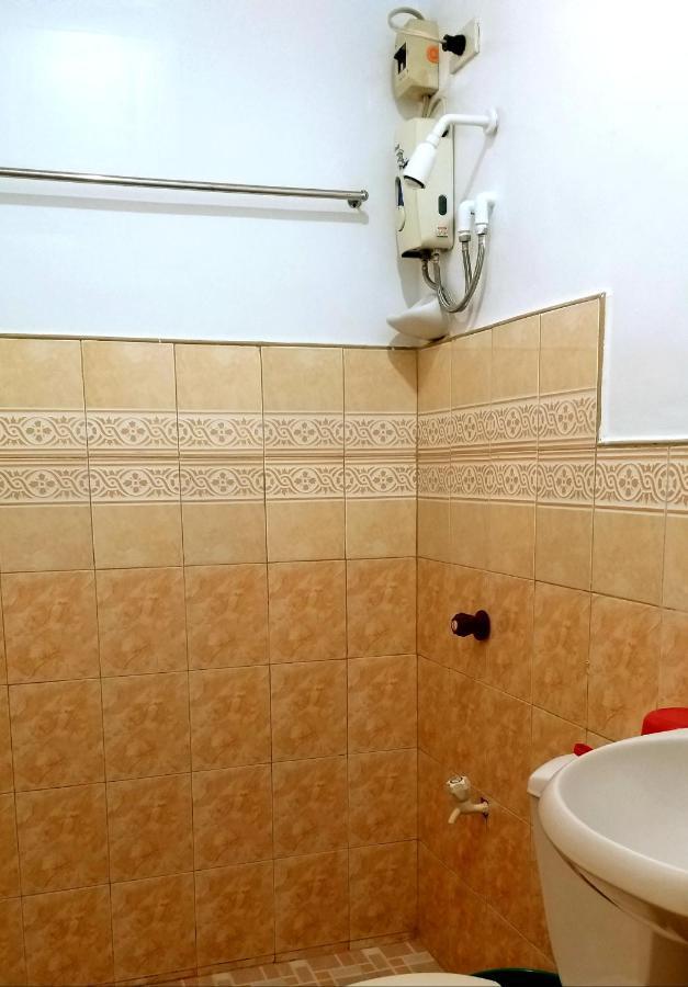 Sola Eleganza Apartelle Quezon City Bagian luar foto