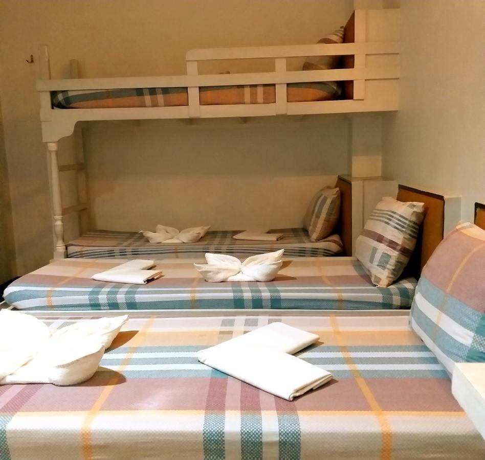 Sola Eleganza Apartelle Quezon City Bagian luar foto